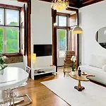 Elegant River View Corpo Santo Appartement *