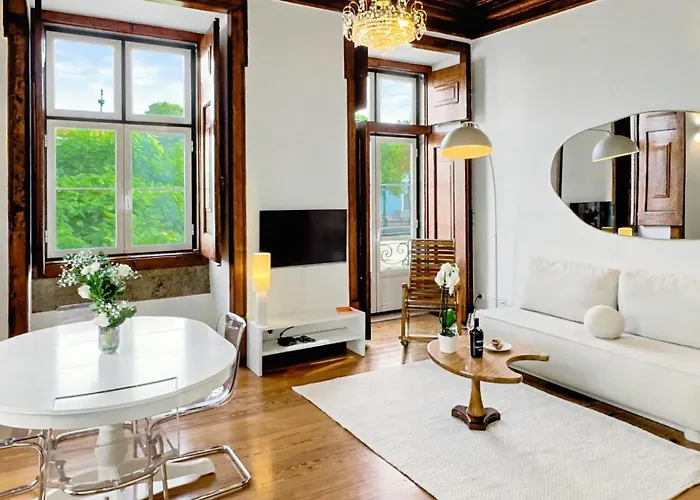 Elegant River View Corpo Santo Daire *